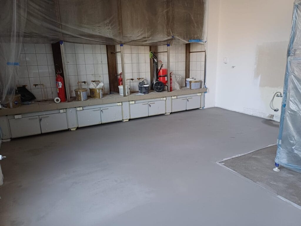 Sprzątanie po remoncie Instytutu Chemii dla Grupy KDM