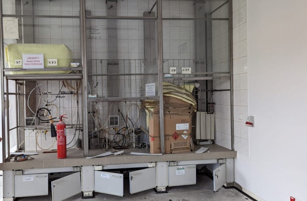 Sprzątanie po remoncie Instytutu Chemii dla Grupy KDM