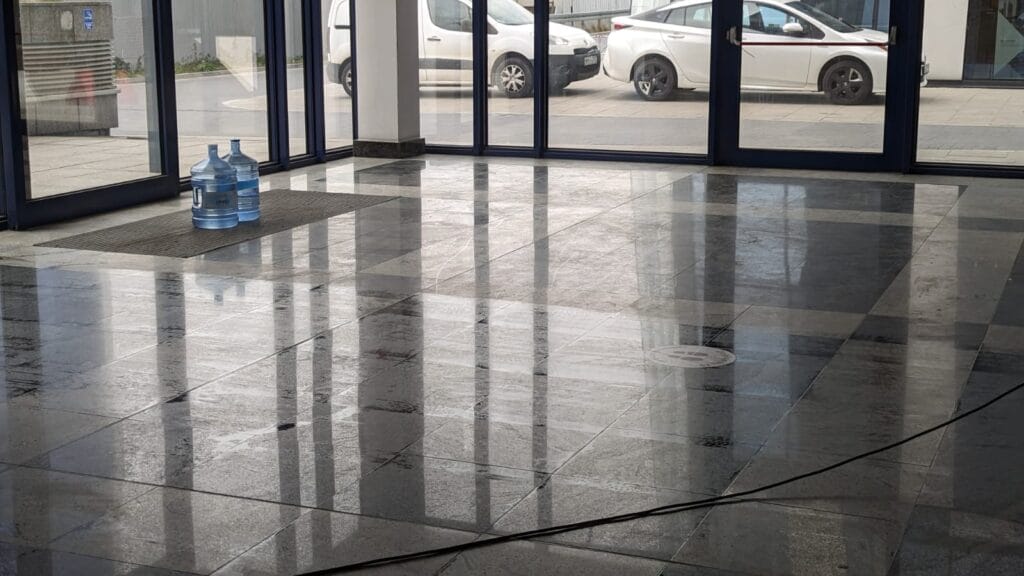 Fragment wnętrza hallu VTover